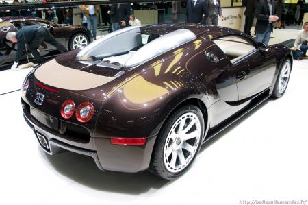 BUGATTI VEYRON